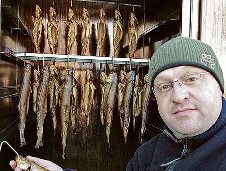 Delikater Fisch aus dem Räucherofen