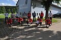 Ein Gruppenbild vor dem Sportheim Markt Berolzheim mit der Siegermannschaft Arriba Göppersdorf und den Organisatoren.