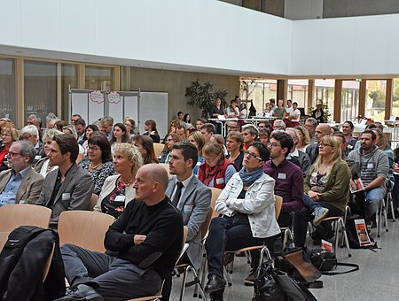 Das Bild zeigt das Plenum im Rahmen der Bildungskonferenz der Bildungsregion altmühlfranken im Oktober 2017.