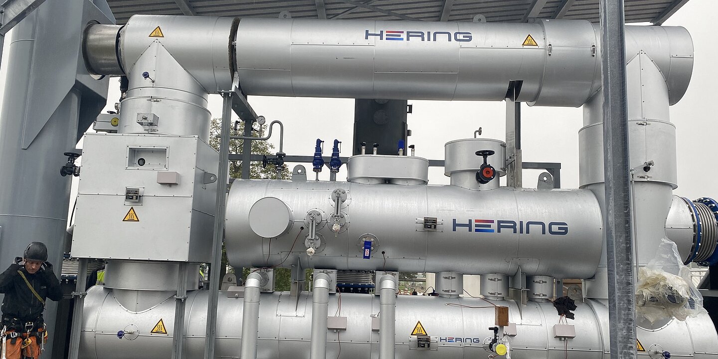 Ein Hering AG Wärmetauscher ist zu sehen.