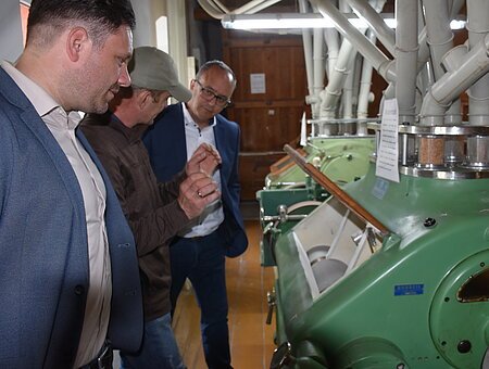 Landrat Manuel Westphal besucht Bergmühle Bechthal