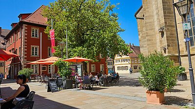 Marktplatz mit Beschattung in Weißenburg