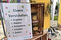 Am Stand des Landwirtschaftsamtes (AELF) hab es Tipps zur cleveren Vorratshaltung. Eine Holzkiste mit verschiedenen in Glas eingemachten Lebensmitteln.